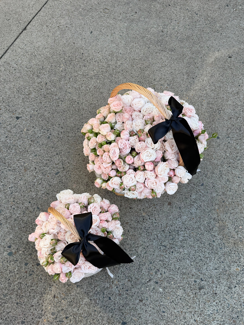 Spray Rose FLWR Basket