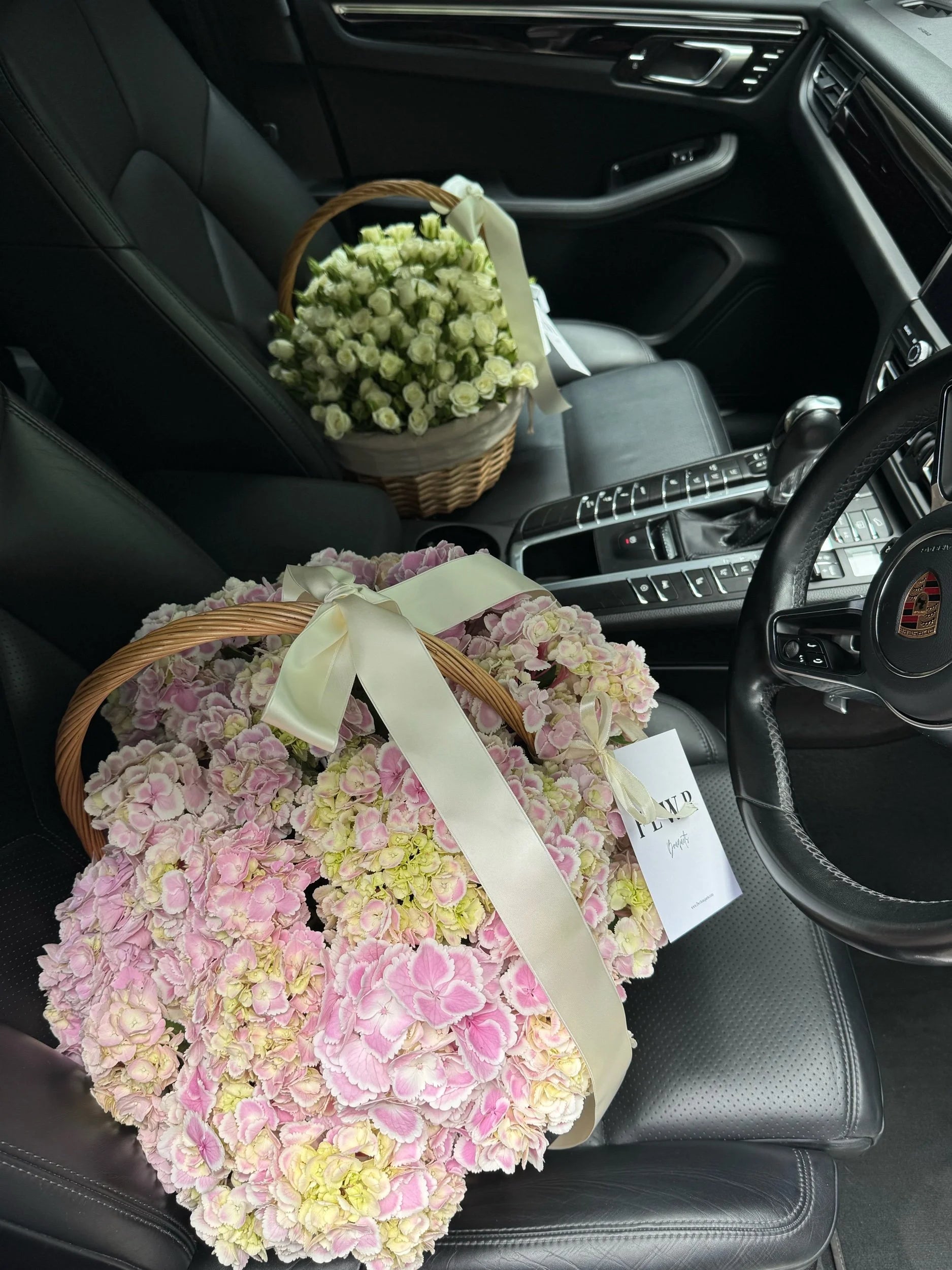 FLWR Hydrangea Basket (One Size)