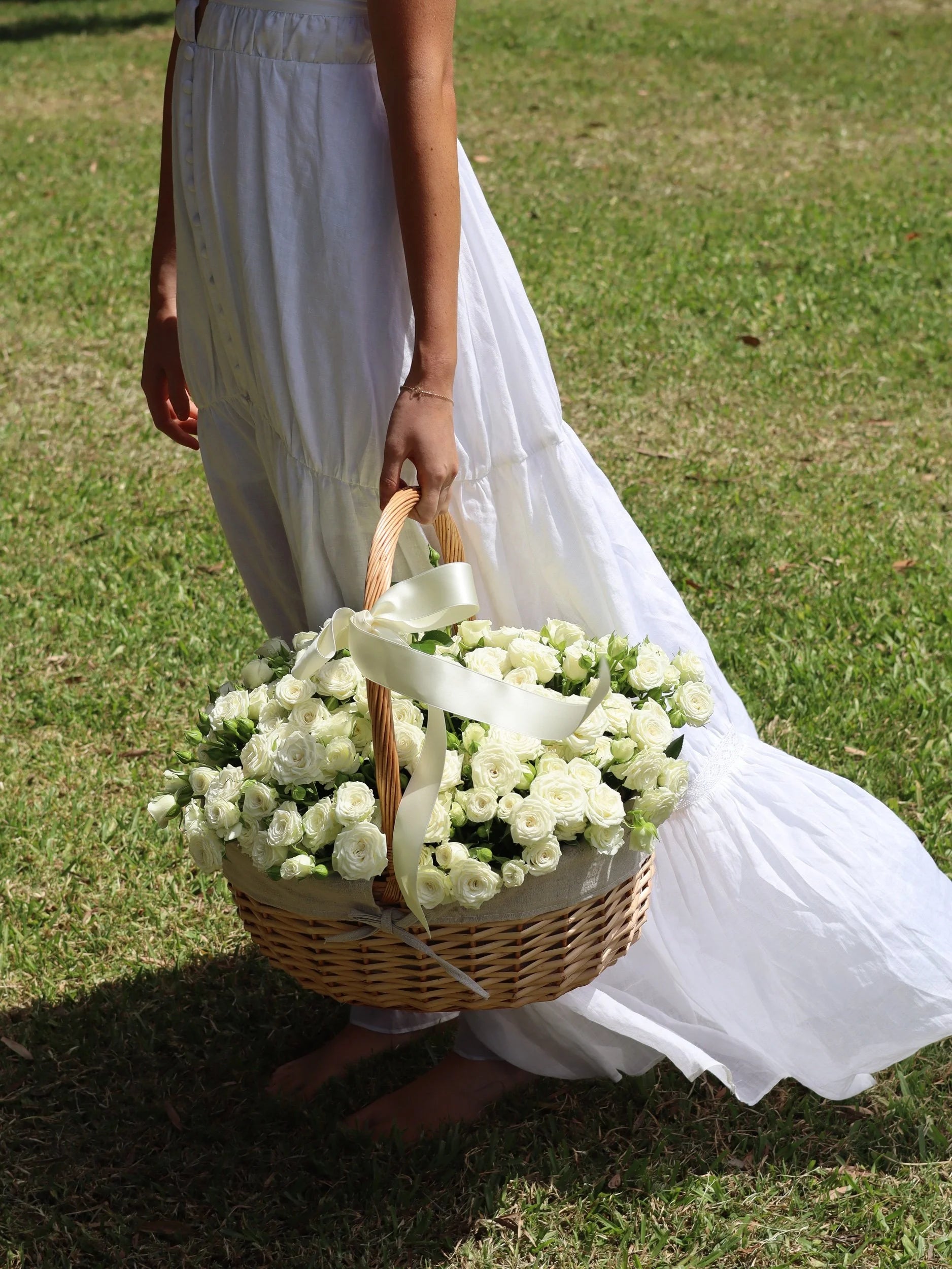 Spray Rose FLWR Basket